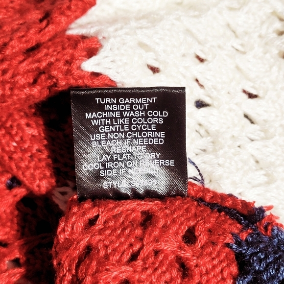 33 Degrees Patriotic Striped Crochet Long Bell Sleeve Sweater (M) - Picture 6 of 8